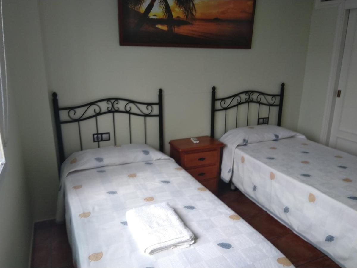 Piso Playa Los Bateles Conil Apartment โกนิล เด ลาฟรอนเตรา ภายนอก รูปภาพ
